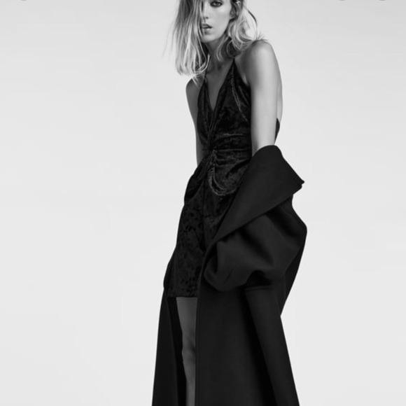 Zara VELVET MINI DRESS​ - Picture 3 of 3